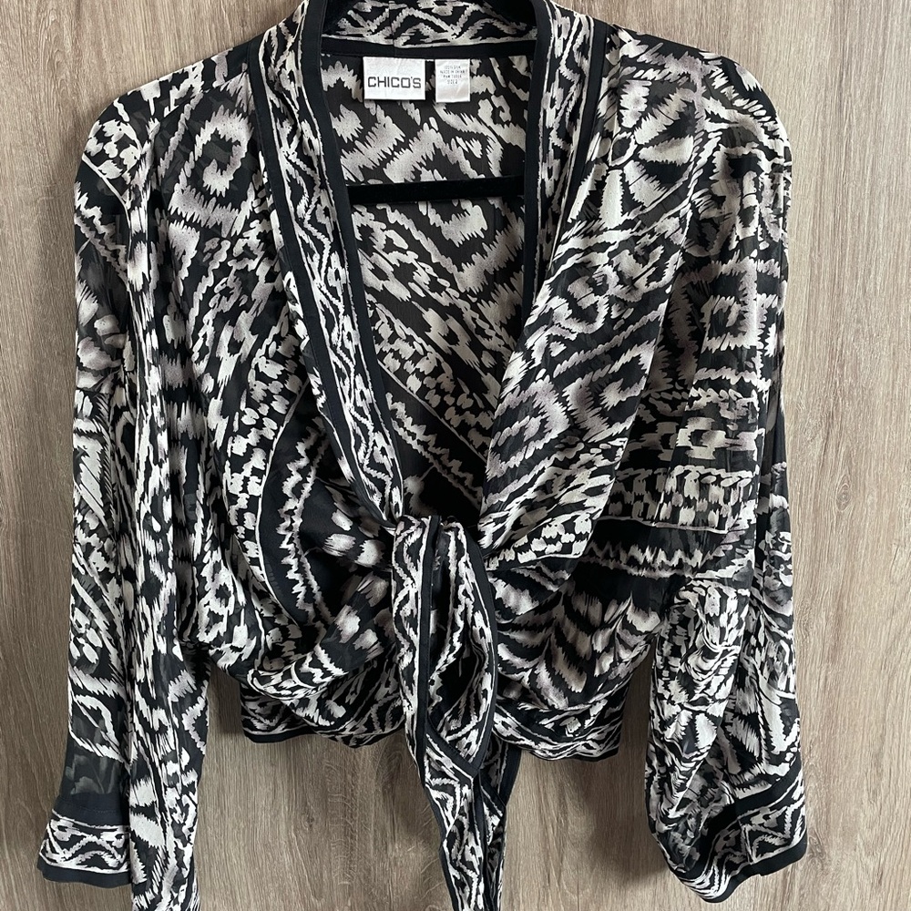 Chico's Monochrome Patterned Kimono